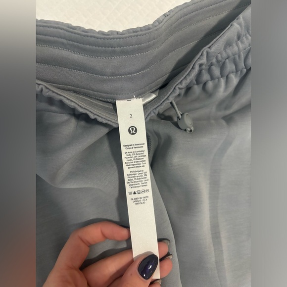 Lululemon Softstreme High-Rise Pant
Regular - Picture 2 of 3